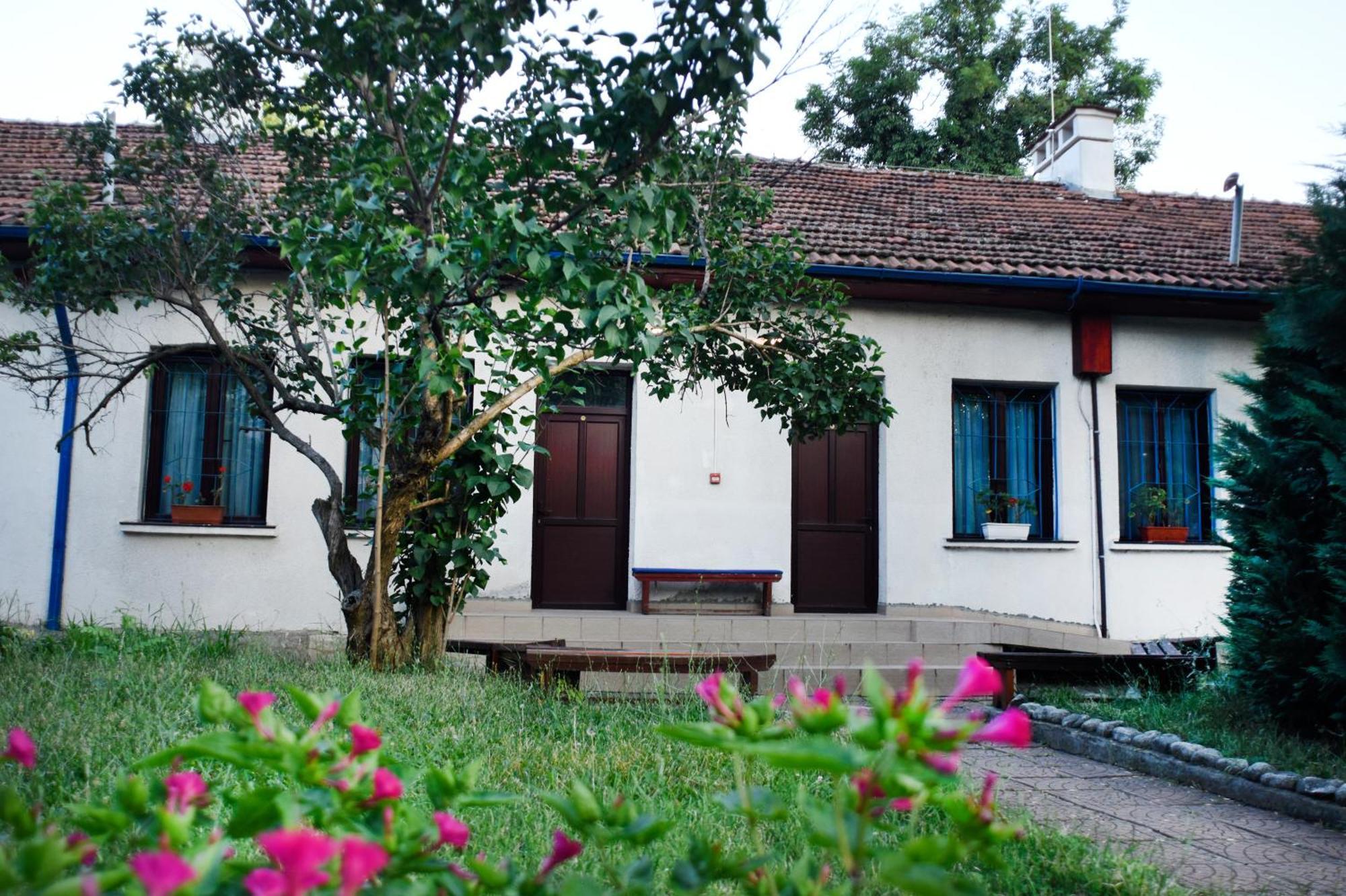 Medic Hotel Sofia Buitenkant foto